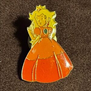 Princess Peach Lapel Pin Super Mario Nintendo 🐈‍⬛